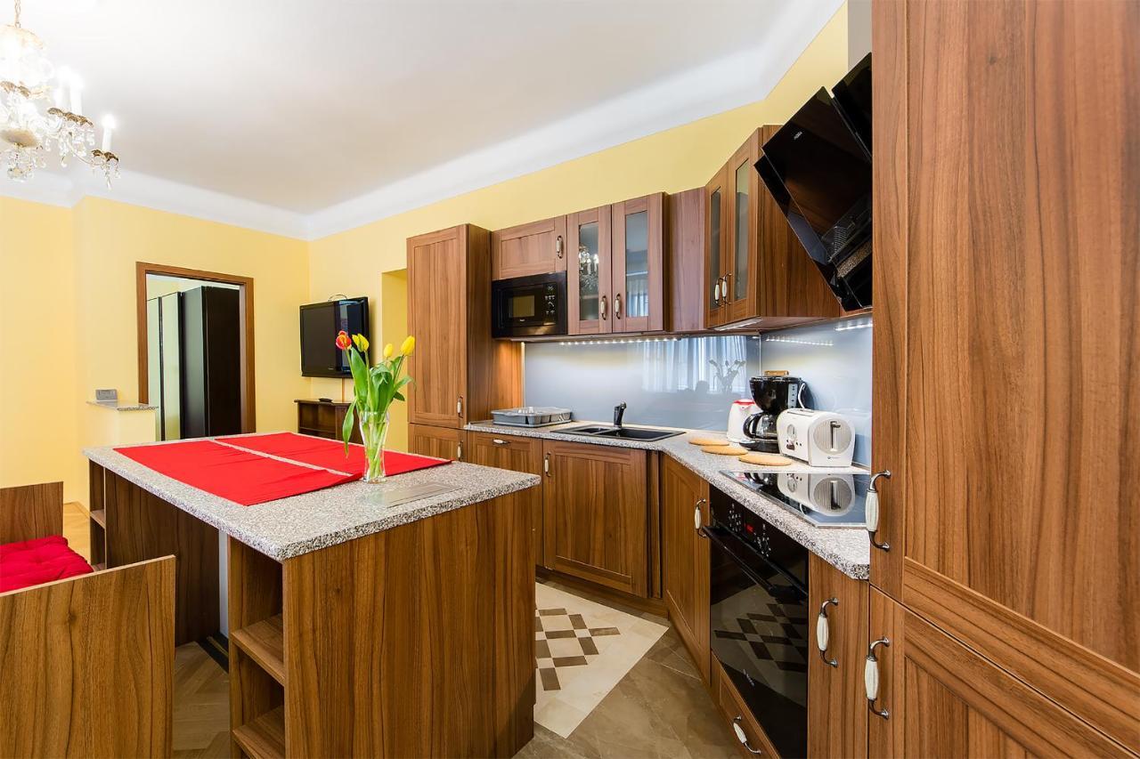 In Heart Of Prague - 2Br 2Ba Elegant Downtown Apt Bagian luar foto